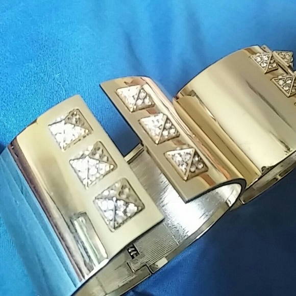 Victoria Secrets bracelets - Picture 3 of 3